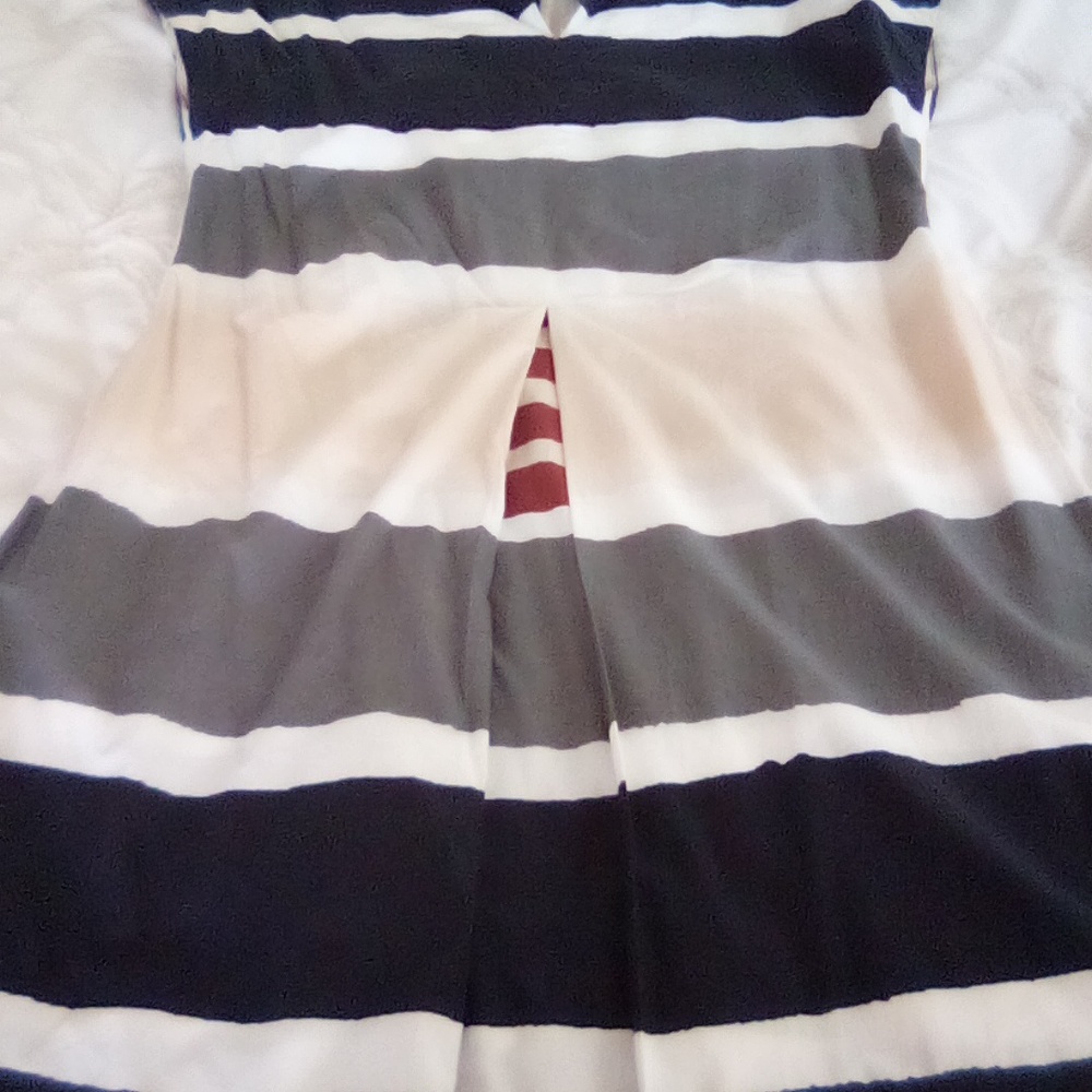 DRESS - Picture 3 of 5